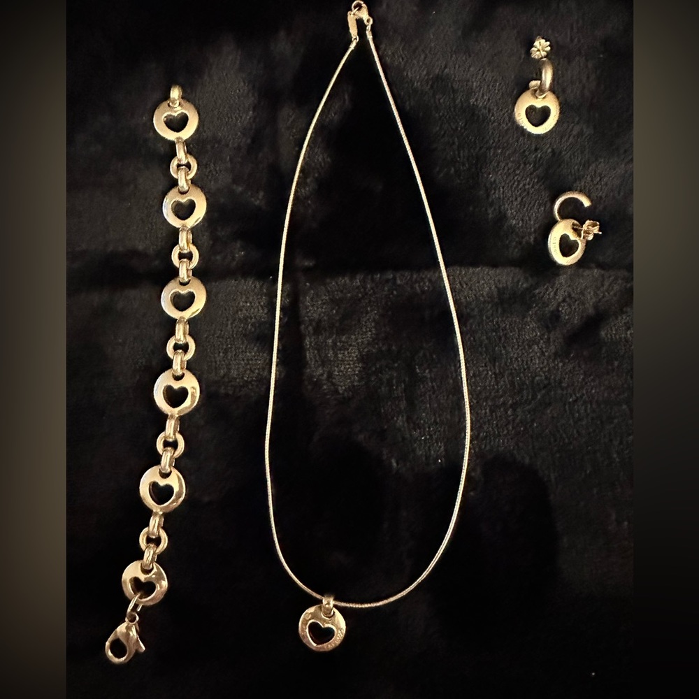 TIFFANY & CO SILVER HEART / NECKLACE / EARRINGS & BRACELET.